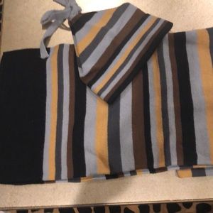 Striped knit hat and scarf set!